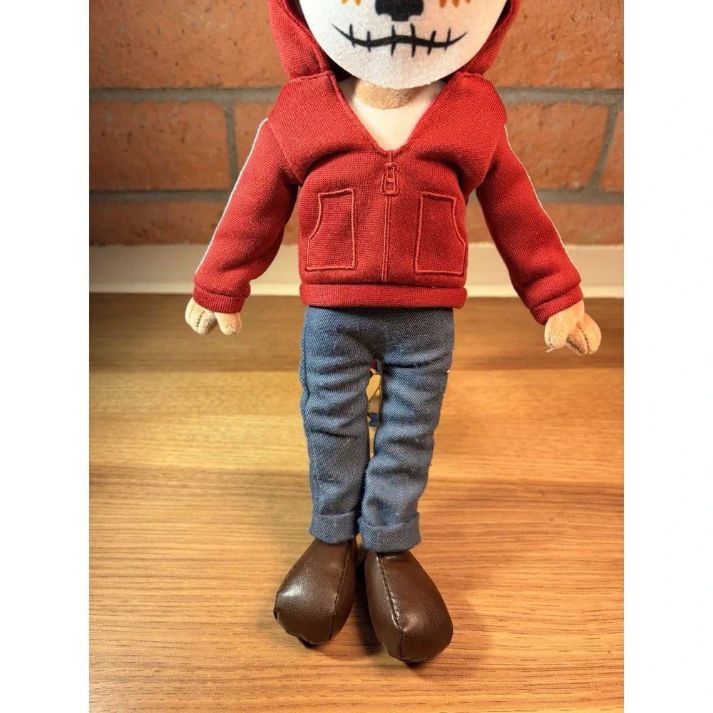 Disney Pixar Coco Movie Miguel 19
